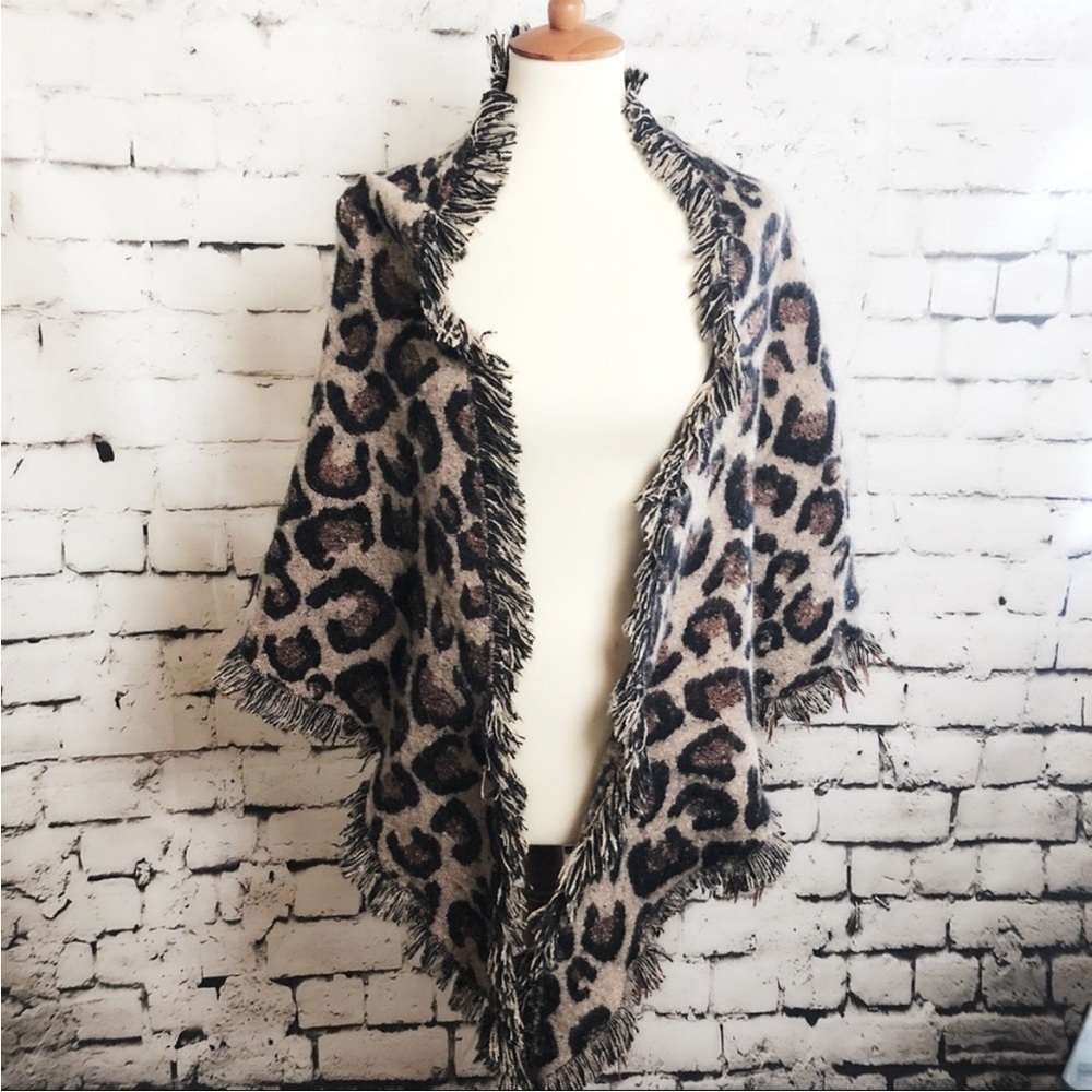 Altar’d State Leopard Scarf NWOT